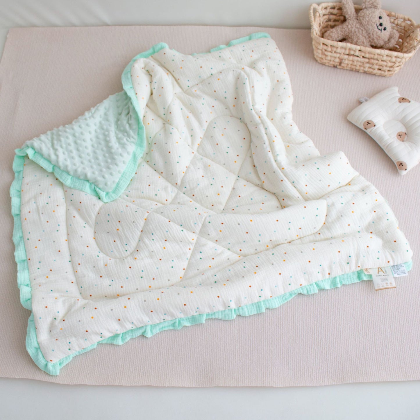 Lace Kindergarten Nap Soothing Ruffled Quilt