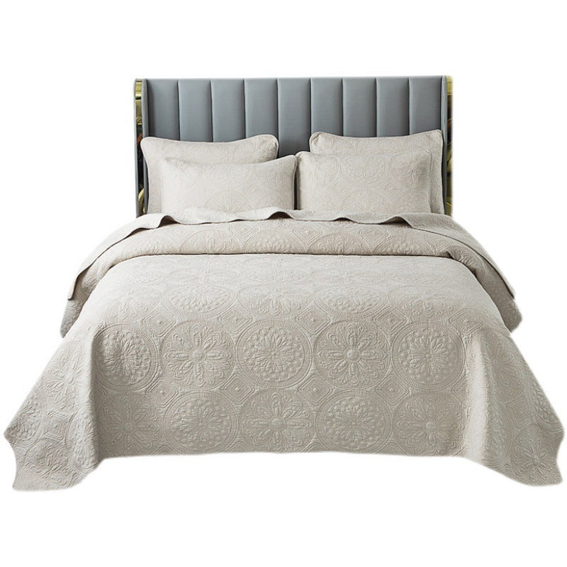 European Style
Double-sided Embroidered Bedding Set Of Three Pieces