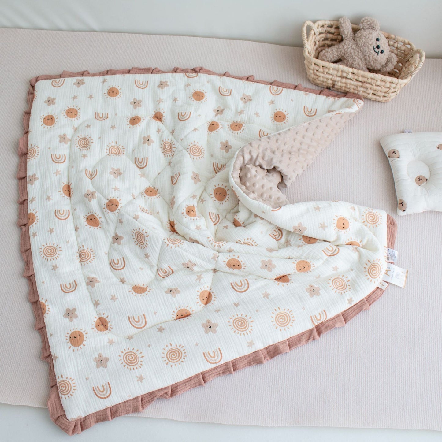 Lace Kindergarten Nap Soothing Ruffled Quilt