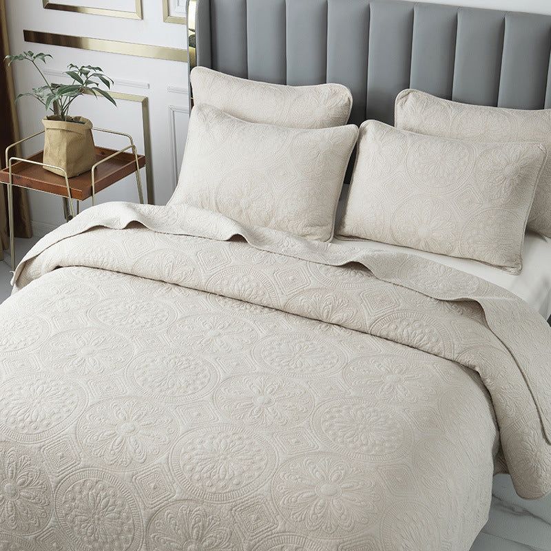 European Style 
Double-sided Embroidered Bedding Set Of Three Pieces